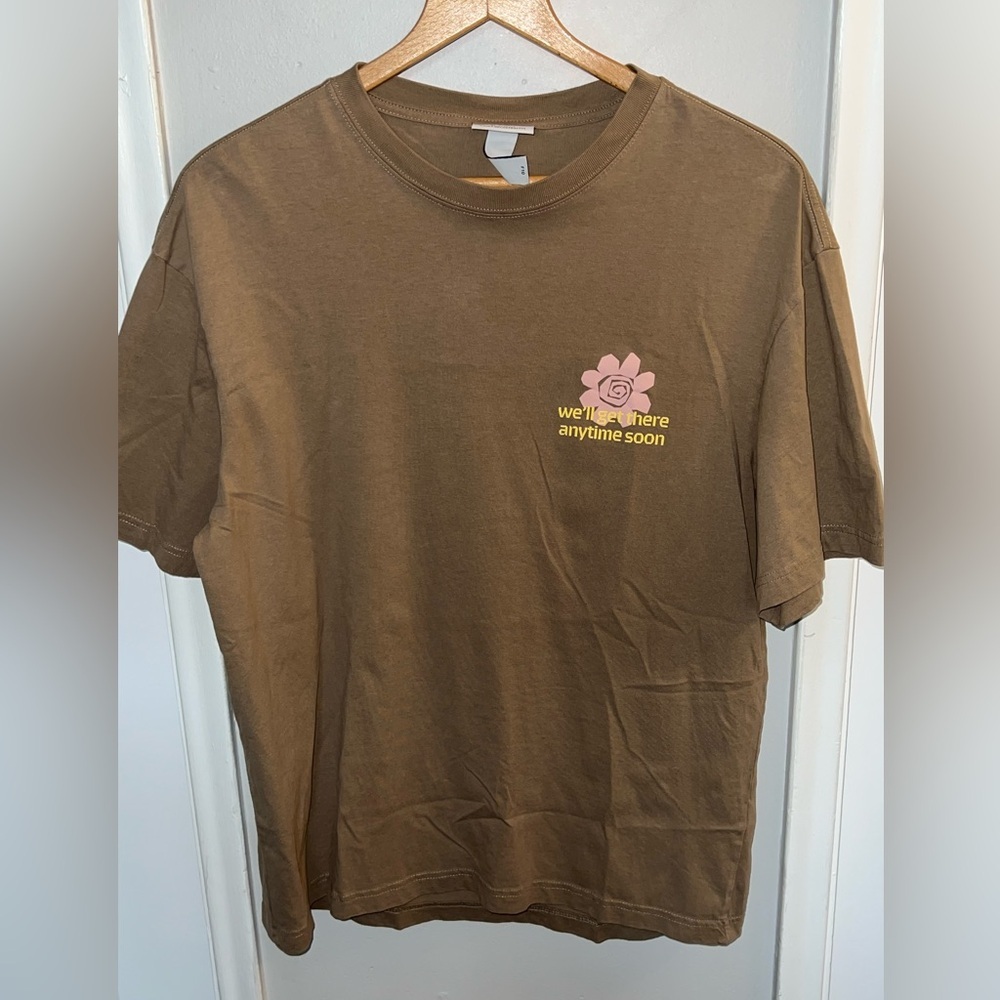 H&M t shirt. Brown